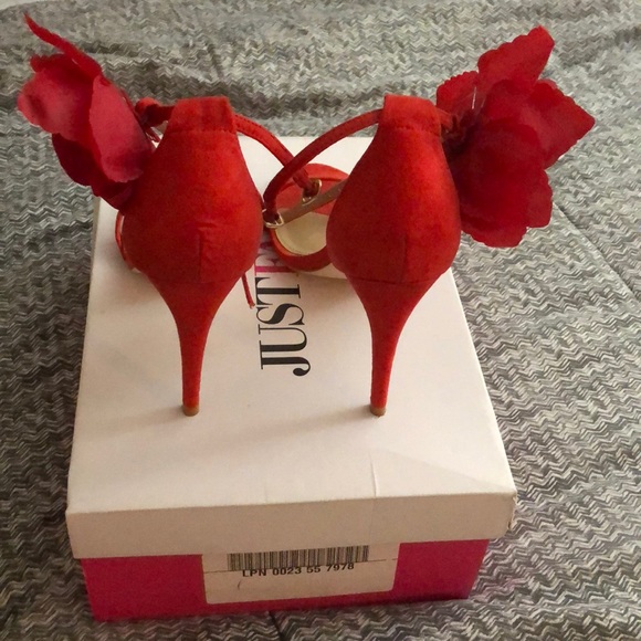 Heels - Picture 3 of 3